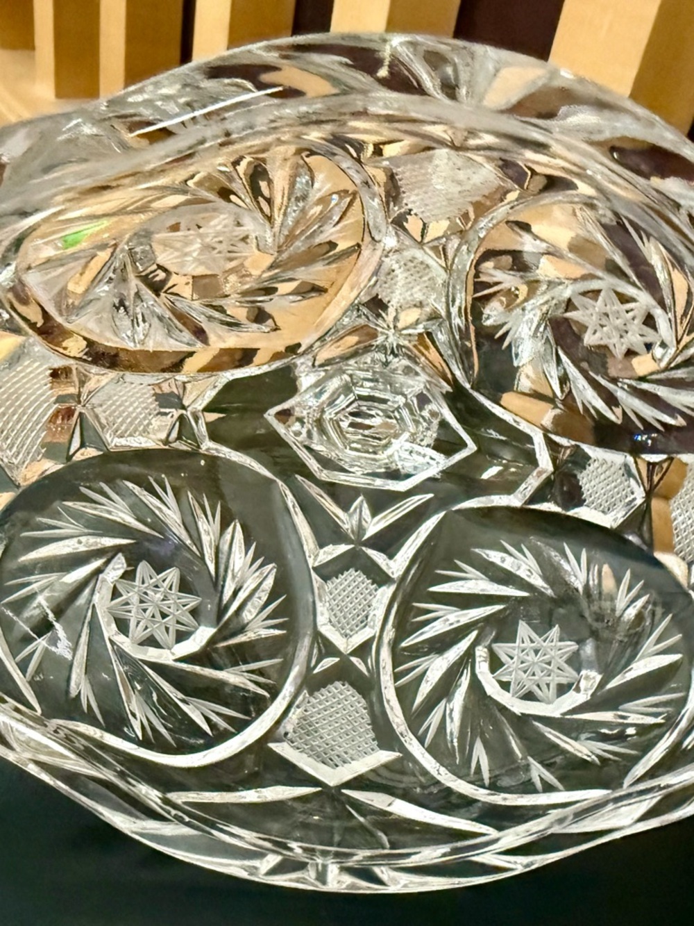 Vtg Large Cut Crystal Bonbonniere with Tall Finial - Vintage Pinwheel Starburst - Picture 12 of 12
